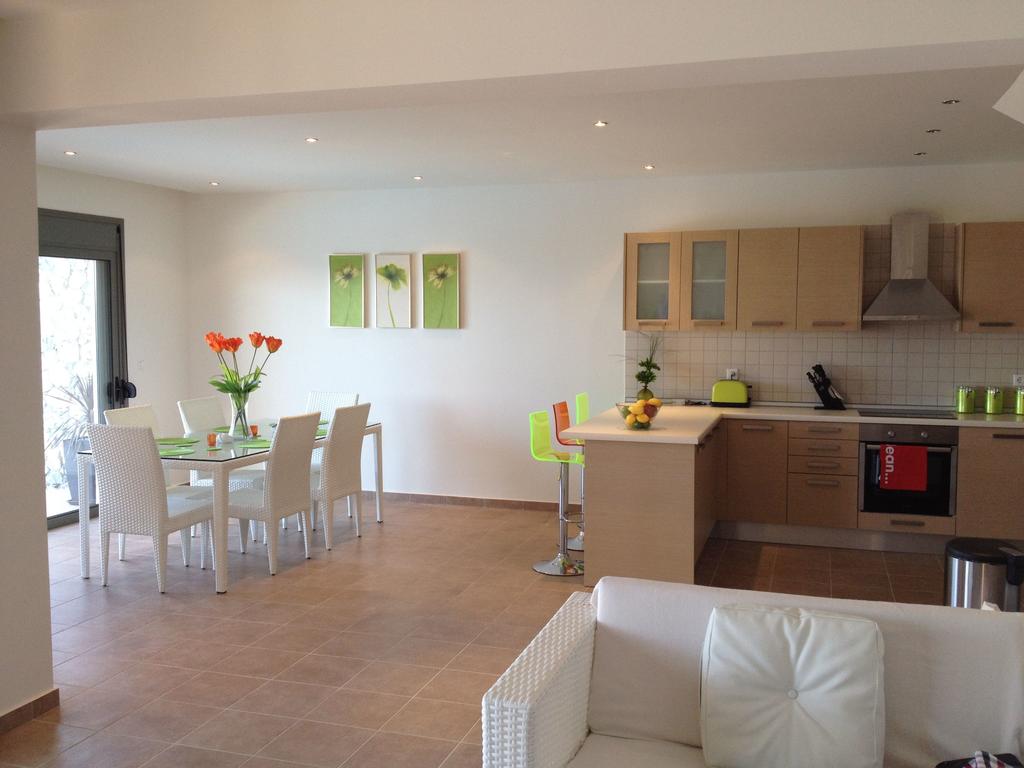 Dining and Kitchen area